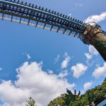 五能線のビュースポット　円錐形石積み橋脚が映える第二小入川橋梁