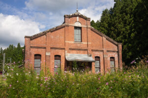 100年超のレンガが碓氷峠鉄道史を語る　旧丸山変電所