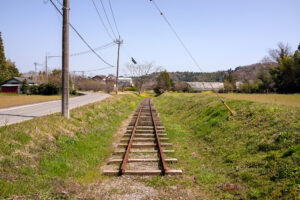 里見砂利山線　線路跡にレールが残っている！？