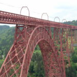 19世紀開通の「ガラビ橋」、映画で使われるほどの美しさ