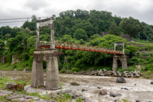 千曲川に架かる一部流出の吊り橋　大杭橋を訪ねて