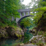 歩道併設の水路橋「葉山めがね橋」　岩手県住田町の橋【1】