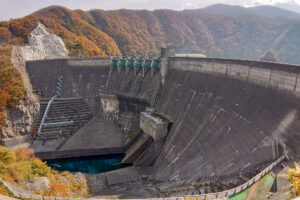 令和3年の土木遺産に認定　湯田ダムを訪ねて