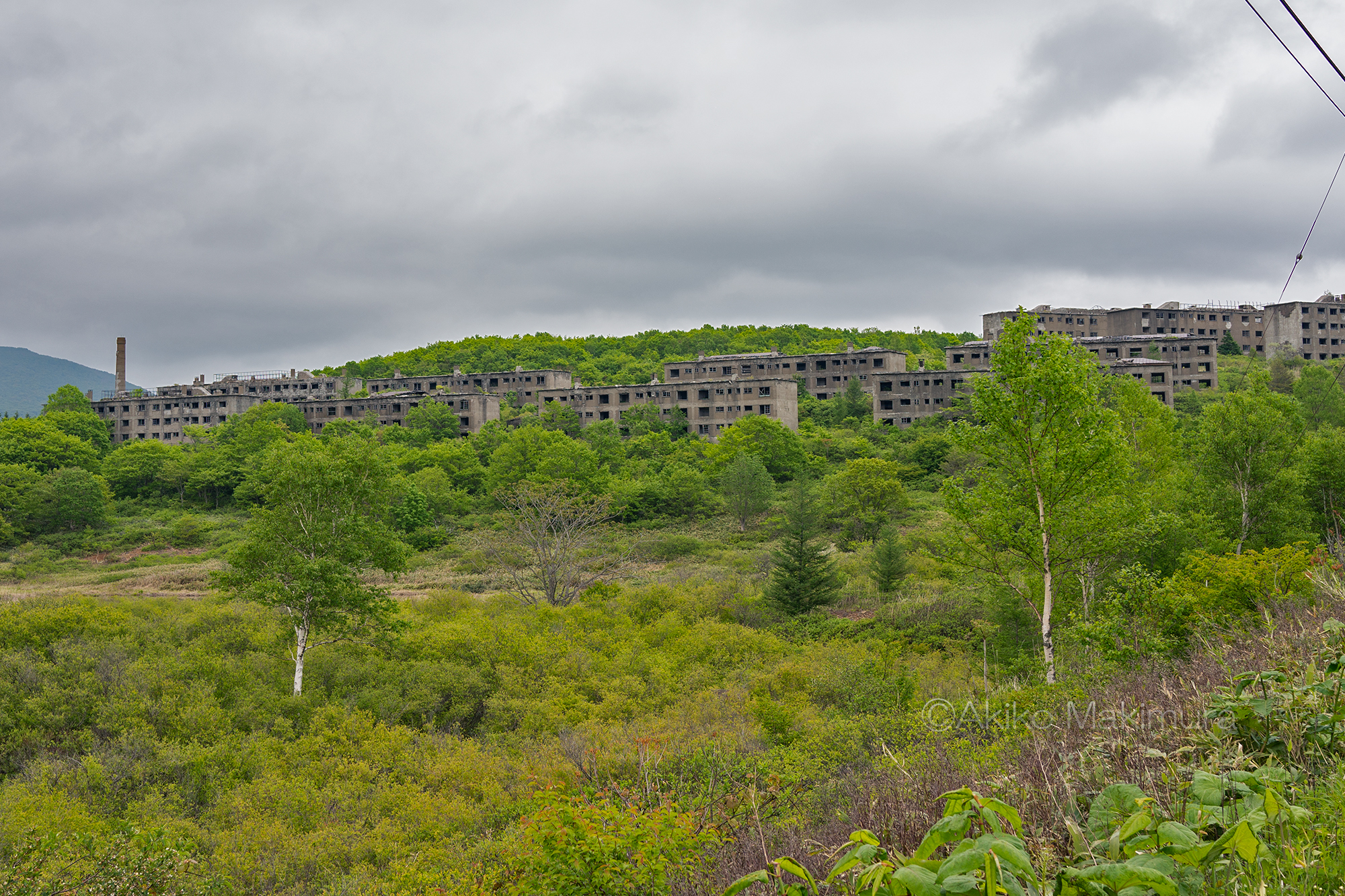 雲上の楽園と呼ばれた松尾鉱山跡地　今も残る東北随一の廃墟群
