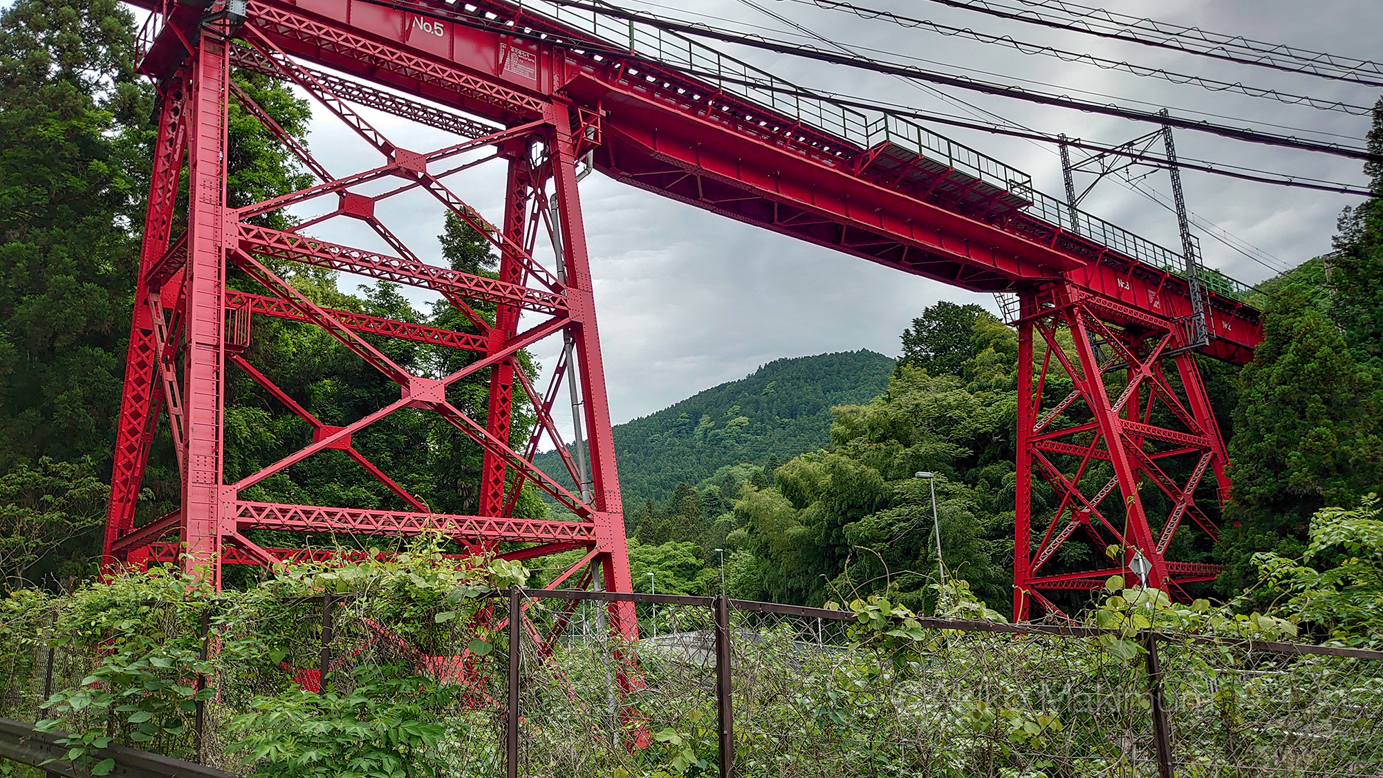 奥多摩の赤いトレッスル橋　奥澤橋梁
