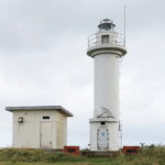 野付埼灯台の“地の果て”感は、吹き荒れる風でさらに強く