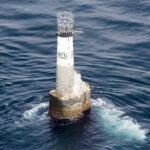 世界の灯台島５選　19世紀の灯台がいまも点灯