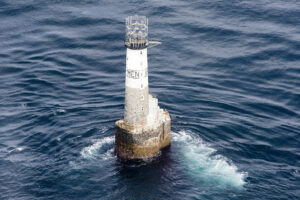 世界の灯台島５選　19世紀の灯台がいまも点灯