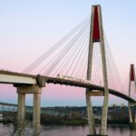 カナダ・フレーザー川に架かる3つの橋それぞれの行方　生まれ変わるパトゥーロ橋