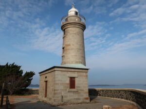 暖かい色合いと上品なデザイン、男木島灯台の美しさはピカイチ