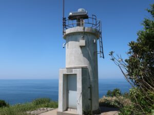 これ、ぜったい見落とすよ!十六島鼻灯台への秘密のトビラ