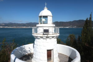 難易度ちょうどよし、形よし、景色よしの小佐木島灯台、もしかしてベストワン？ 小佐木島自体も魅力的だ