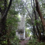 全体が撮れず残念な宇久井駒埼灯台、遊歩道の自然を楽しめばよかった