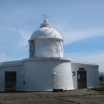 どっしりした形の江埼灯台、大地震を乗り越え150年現役を続けるたくましさ