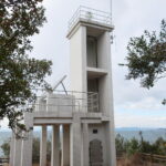 快適なハイキングコースの先に讃岐三埼灯台